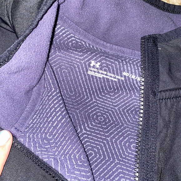 Under Armour Half Zip - Picture 2 of 4